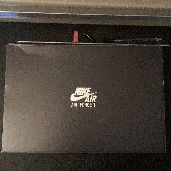 Air Force 1 ‘07 LV8 3 - Picture 5 of 5